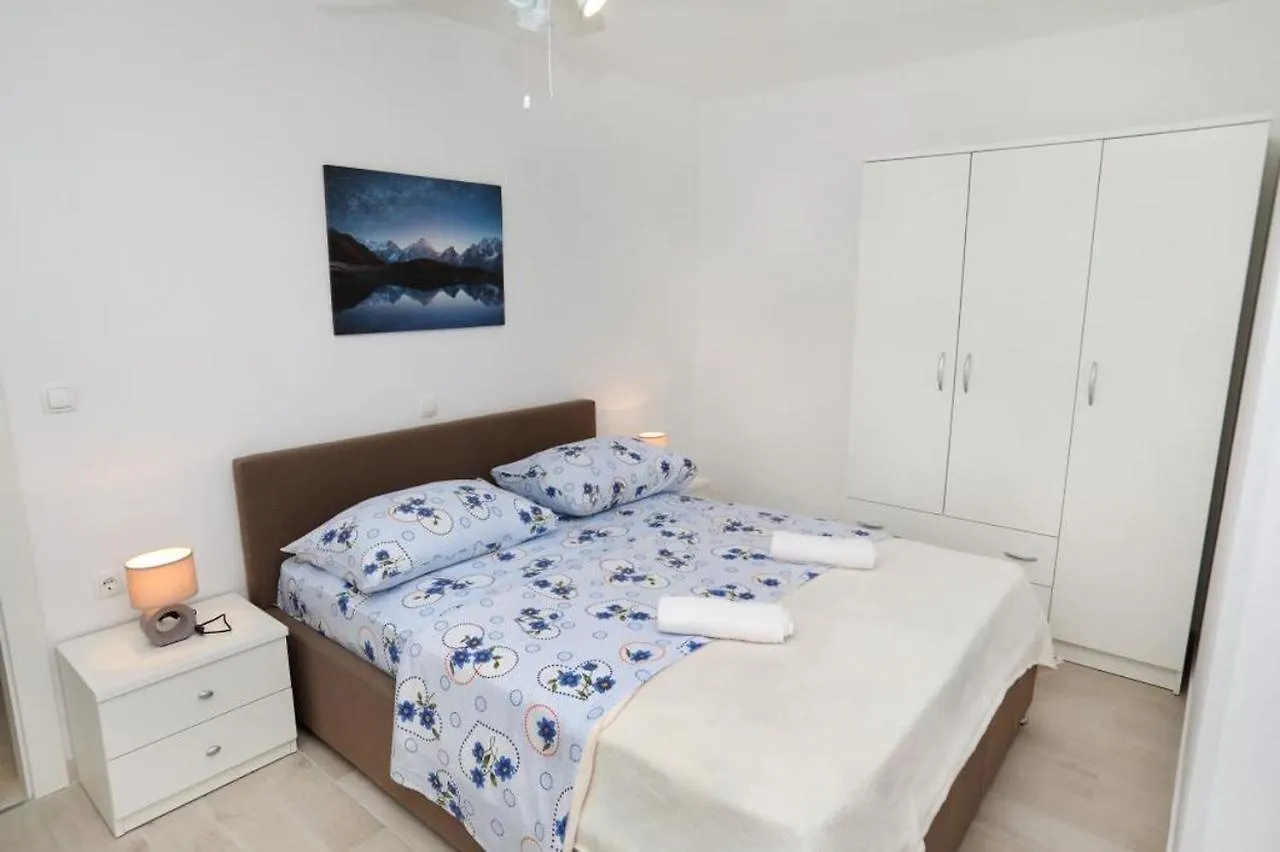 Apartment In Okrug Gornji With Sea View, Terrace, Air Conditioning, Wifi 5059-1 Trogir