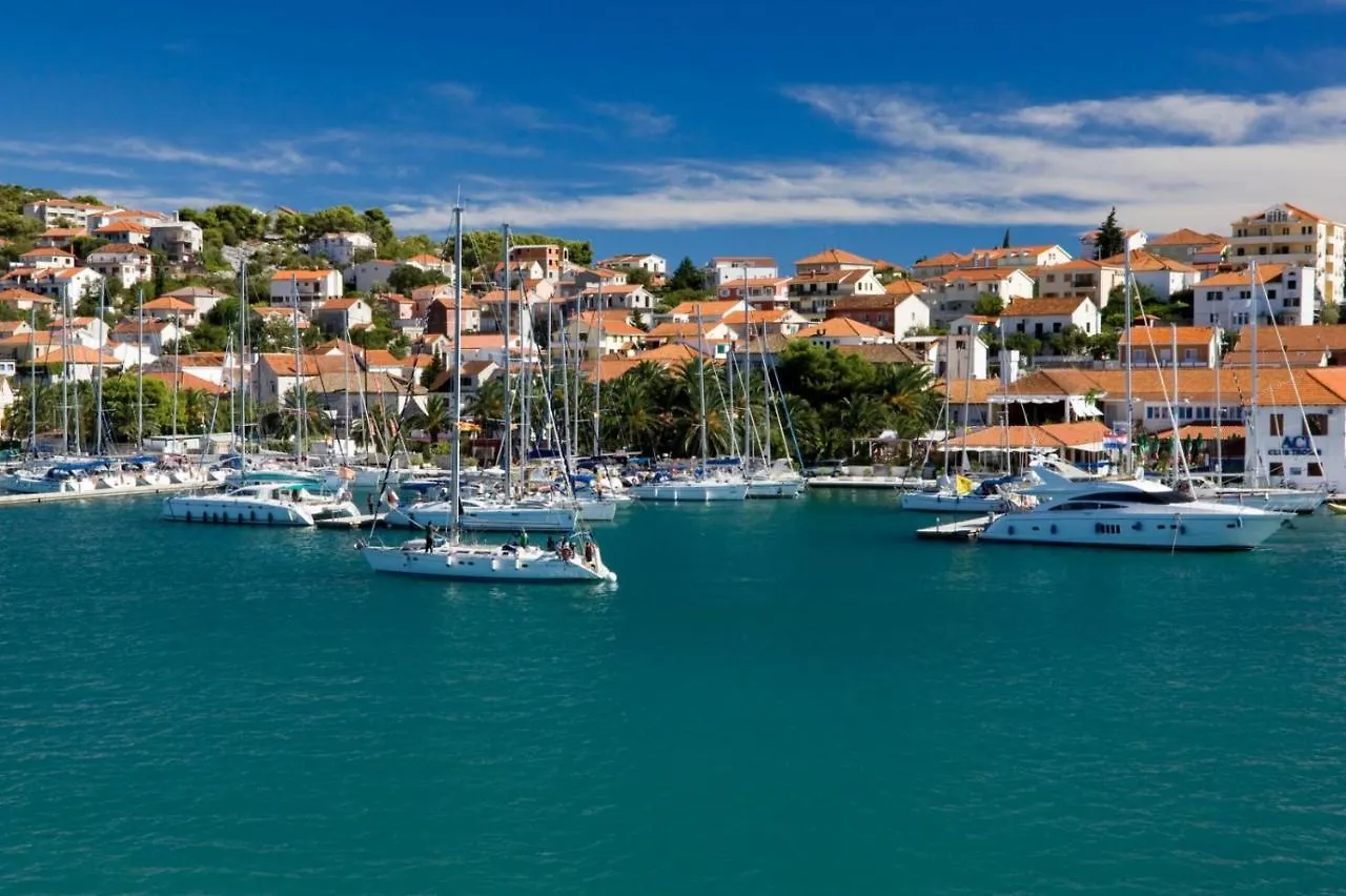 Apartment In Okrug Gornji With Sea View, Terrace, Air Conditioning, Wifi 5059-1 Trogir